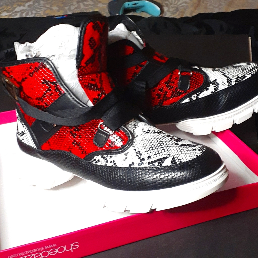 Sneakers